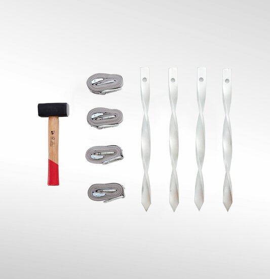 4-piece fastening kit with pegs, tension straps and hammer.